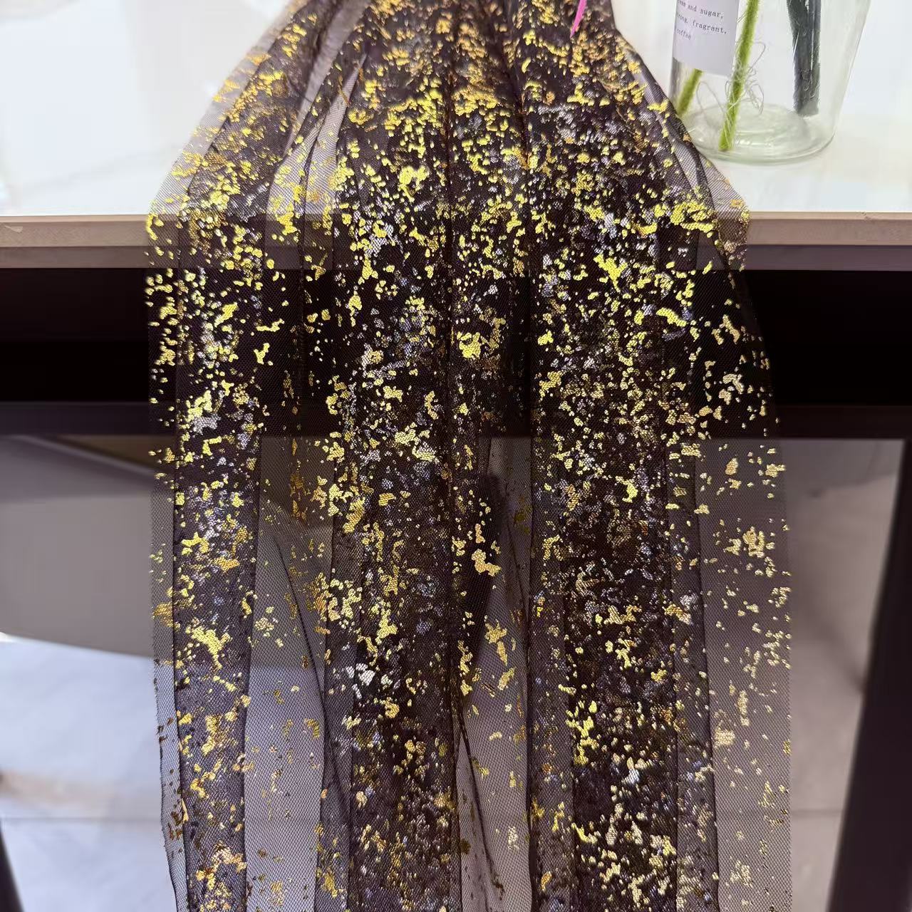 Table Runner Sequin - Czarno-złoty bieżnik na stół z hot