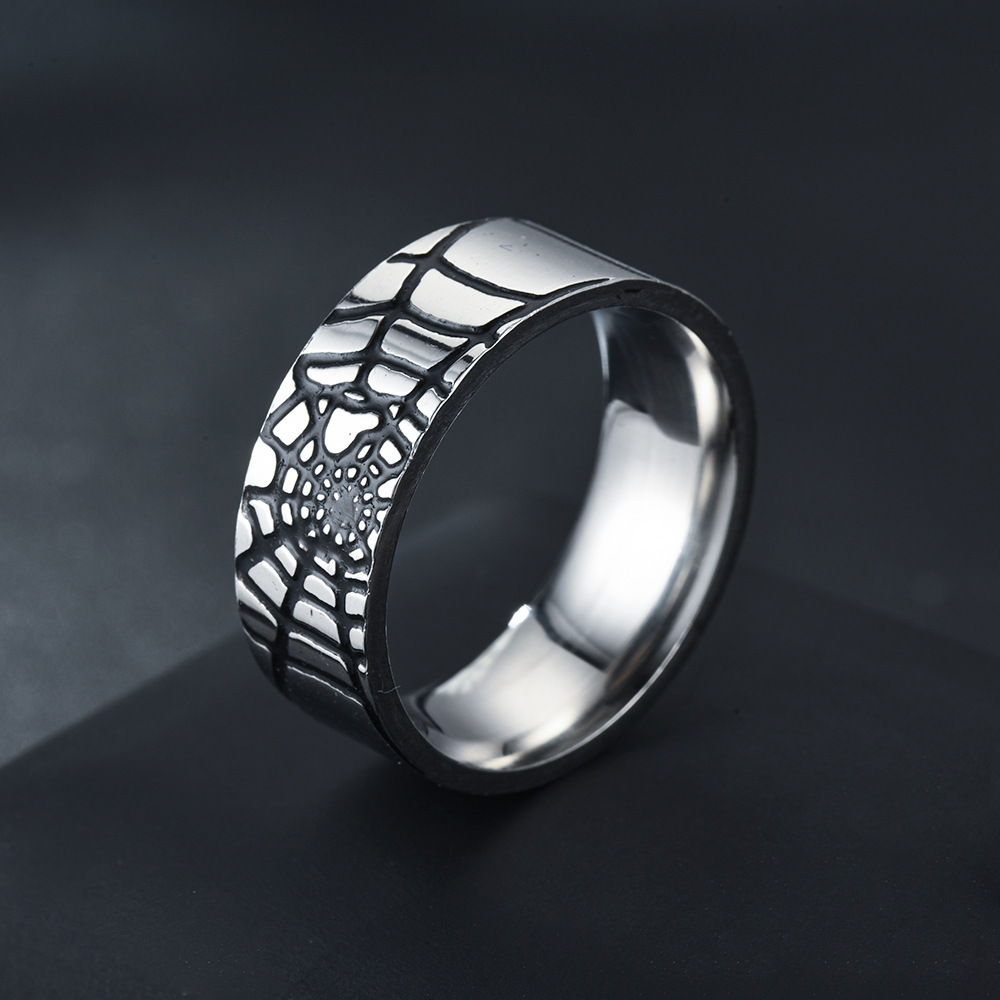 Prosty pierścionek z pajęczyną – Wedding Zone recenzja i cena